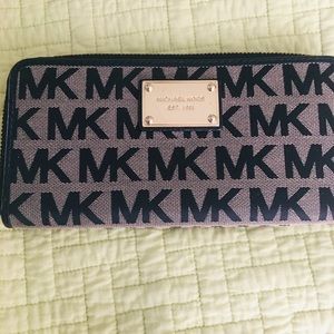 MK wallet